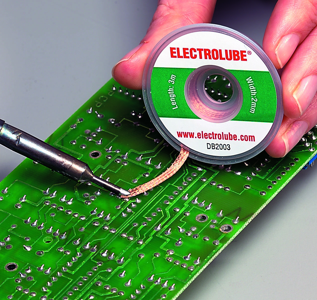 За сервизни цели Electrolube за принтери и печатащи устройства на NNN  Разпоителна лента 2mm x 3m. Ниски цени, прецизно изпълнение, високо качество.